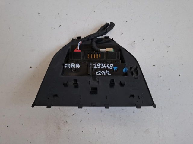 bontott SKODA FABIA IV USB Aljzat