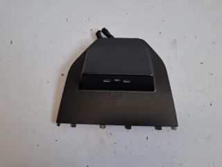 bontott SKODA FABIA IV USB Aljzat