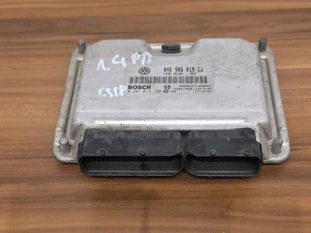 bontott SKODA FABIA Praktik Motorvezérlő