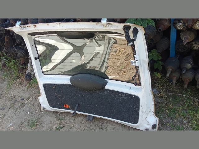 bontott SKODA FABIA Praktik Csomagtérajtó (Részeivel)