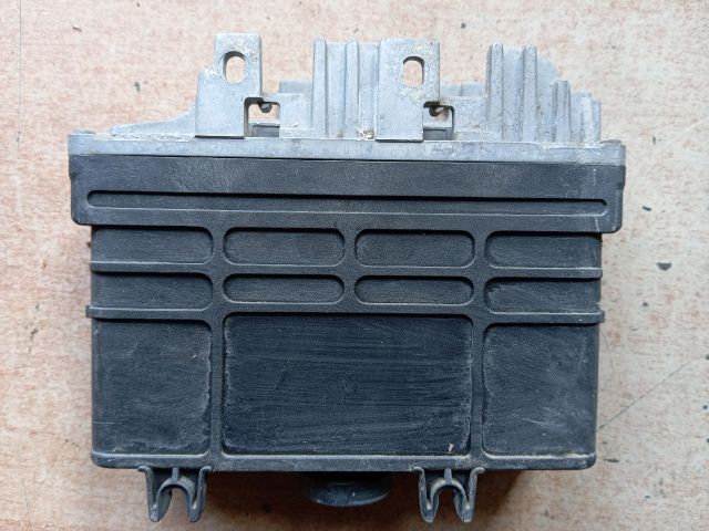 bontott SKODA FAVORIT Motorvezérlő