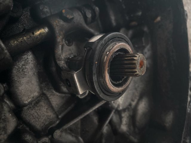 bontott SKODA FAVORIT Váltó (Mechanikus)