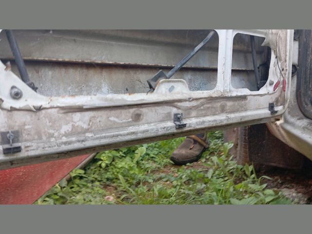 bontott SKODA FAVORIT Bal első Ajtó (Részeivel)