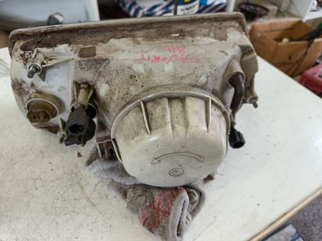 bontott SKODA FAVORIT Bal Fényszóró