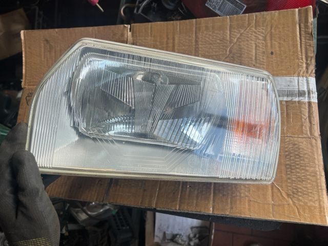 bontott SKODA FAVORIT Bal Fényszóró