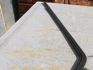 bontott SKODA FAVORIT Első Szélvédő Bal Díszléc