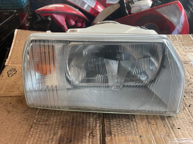 bontott SKODA FAVORIT Jobb Fényszóró