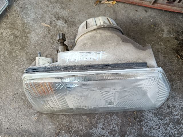 bontott SKODA FAVORIT Jobb Fényszóró