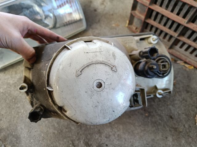 bontott SKODA FAVORIT Jobb Fényszóró