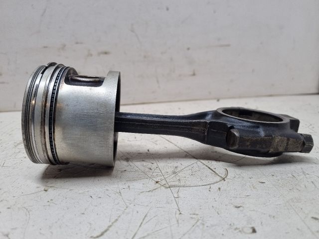 bontott SKODA FELICIA Dugattyú és Hajtókar