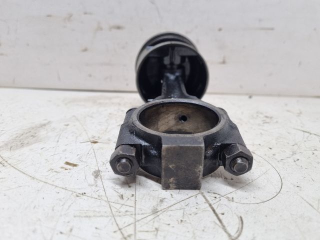 bontott SKODA FELICIA Dugattyú és Hajtókar