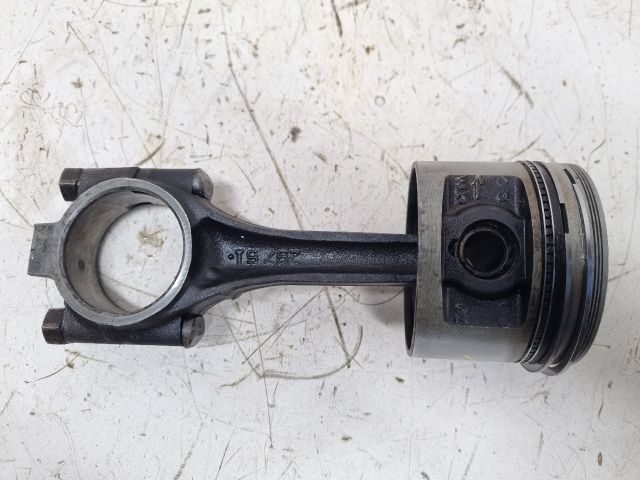 bontott SKODA FELICIA Dugattyú és Hajtókar