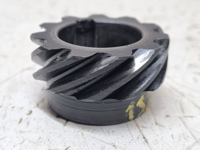 bontott SKODA FELICIA Olajszivattyú Fogaskerék