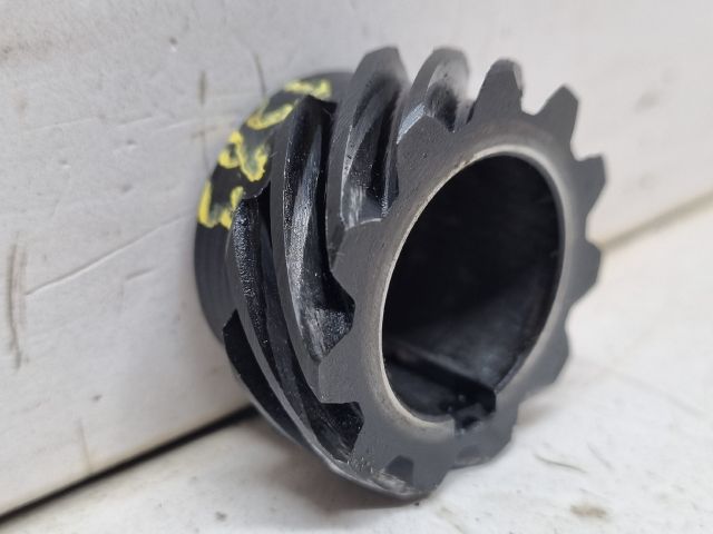 bontott SKODA FELICIA Olajszivattyú Fogaskerék