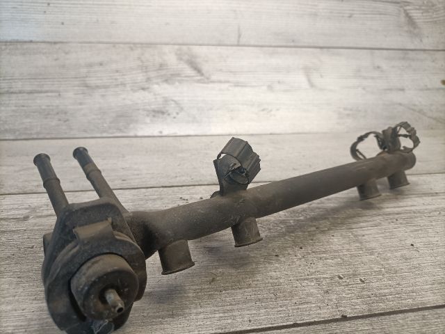 bontott SKODA FELICIA Porlasztó Sor / Híd