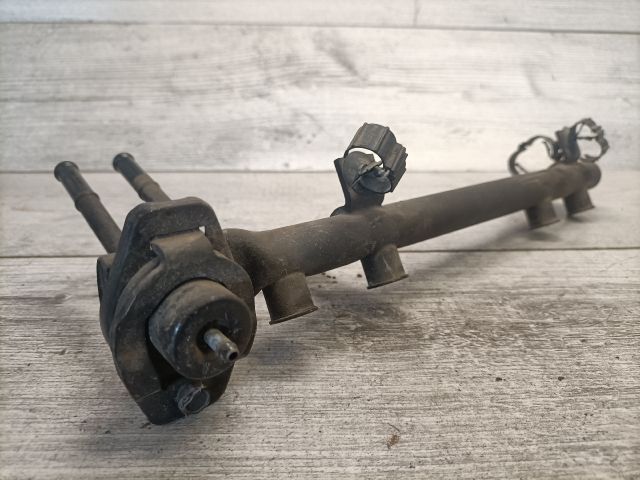 bontott SKODA FELICIA Porlasztó Sor / Híd