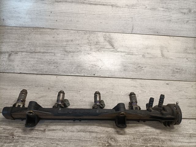 bontott SKODA FELICIA Porlasztó Sor / Híd