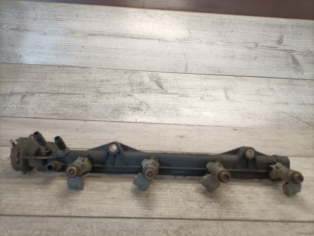 bontott SKODA FELICIA Porlasztó Sor / Híd