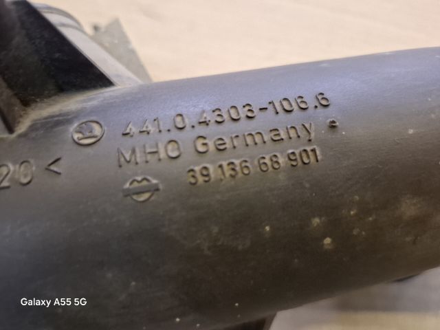 bontott SKODA FELICIA Légbeömlő Cső