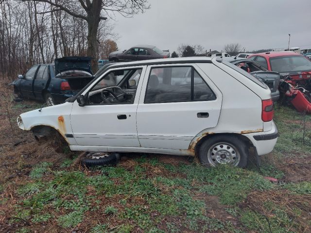 bontott SKODA FELICIA Ablakmosó Tartály