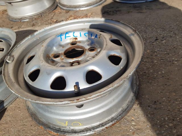 bontott SKODA FELICIA Acélfelni Szett Gumival