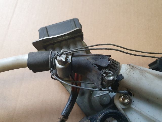 bontott SKODA FELICIA Bal első Ablakemelő Motor