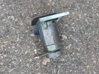 bontott SKODA FELICIA Bal első Zárbetét