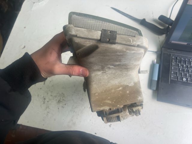 bontott SKODA FELICIA Bal Fényszóró