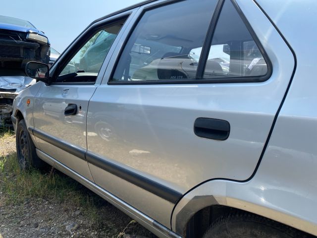 bontott SKODA FELICIA Bal hátsó Ajtó (Részeivel)