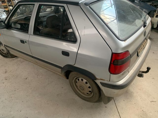 bontott SKODA FELICIA Csomagtérajtó (Részeivel)