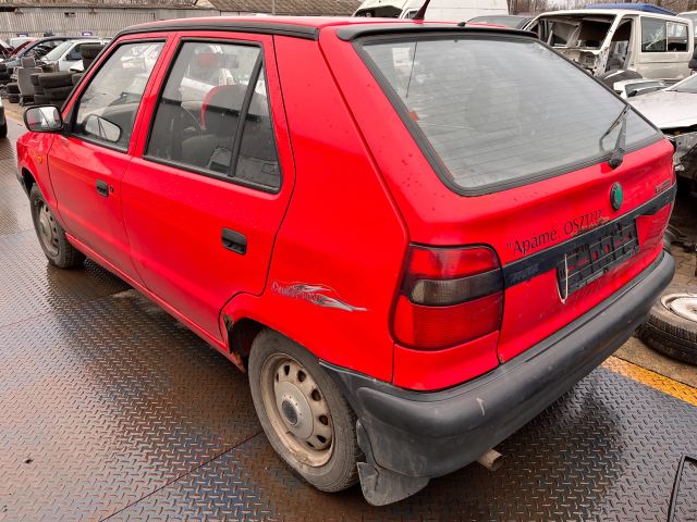 bontott SKODA FELICIA Csomagtérajtó (Részeivel)