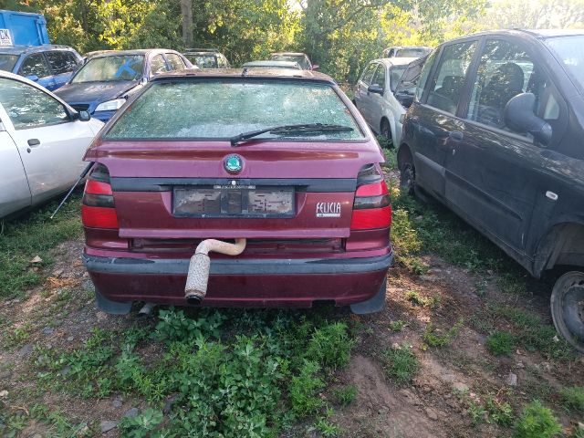 bontott SKODA FELICIA Csomagtérajtó (Üres lemez)