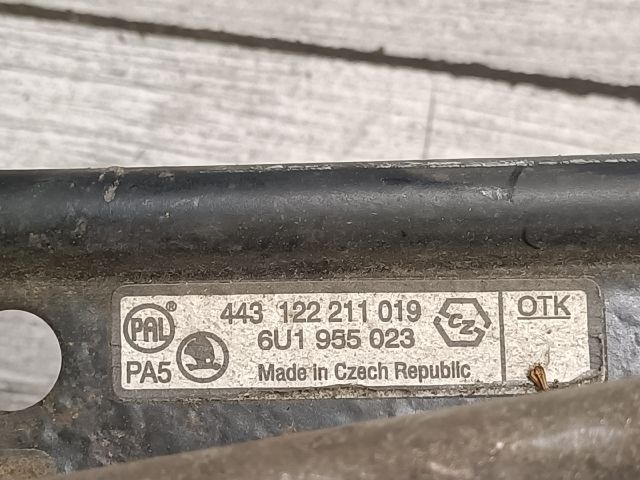 bontott SKODA FELICIA Első Ablaktörlő Szerkezet Motorral