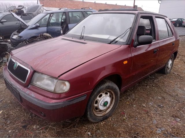 bontott SKODA FELICIA Első Lökhárító (Üresen)