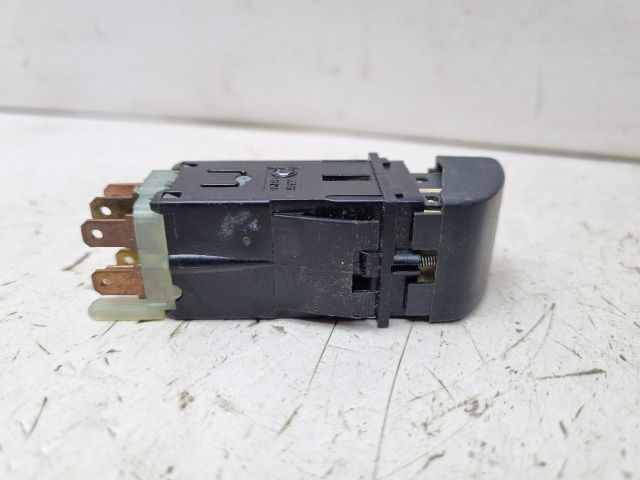 bontott SKODA FELICIA Hátsó Ködzárófény Kapcsoló