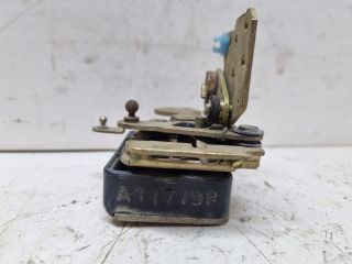 bontott SKODA FELICIA Jobb első Ajtózár