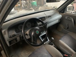 bontott SKODA FELICIA Jobb első Zsanér