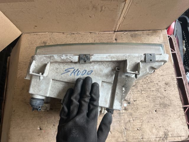 bontott SKODA FELICIA Jobb Fényszóró