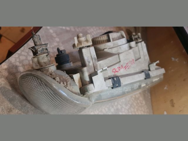 bontott SKODA FELICIA Jobb Fényszóró