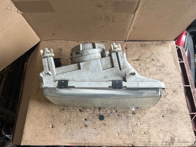 bontott SKODA FELICIA Jobb Fényszóró