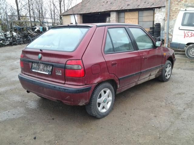 bontott SKODA FELICIA Jobb hátsó Ajtó (Üres lemez)