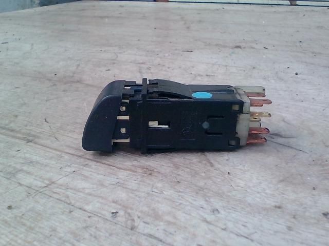 bontott SKODA FELICIA Ködfényszóró (Pozíciófüggetlen)