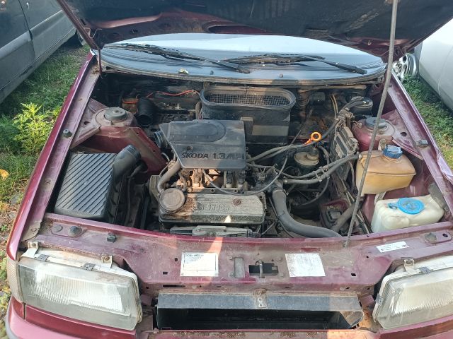 bontott SKODA FELICIA Levélrács