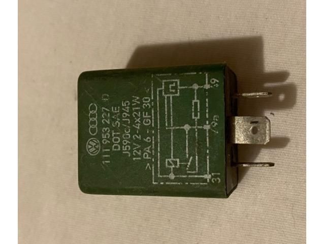 bontott SKODA FELICIA Relé