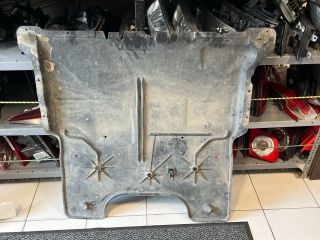 bontott SKODA KAMIQ Alsó Motorburkolat