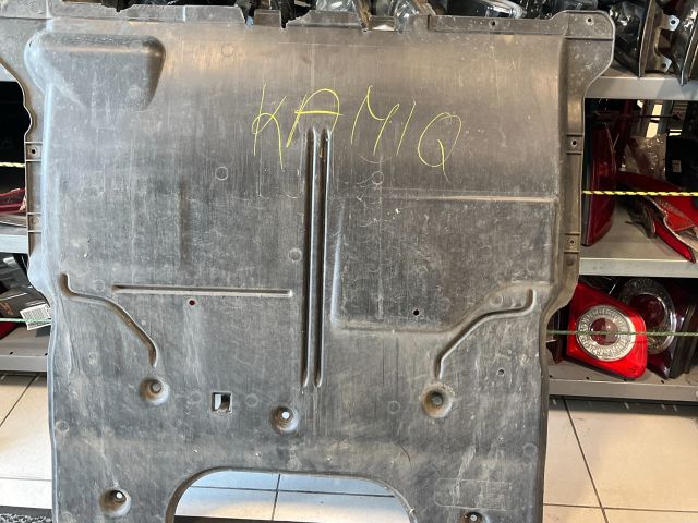 bontott SKODA KAMIQ Alsó Motorburkolat