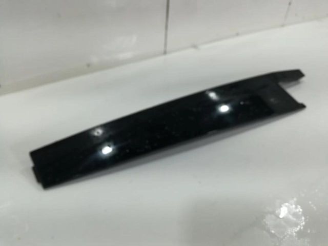 bontott SKODA KAMIQ Bal hátsó Ajtó Díszléc