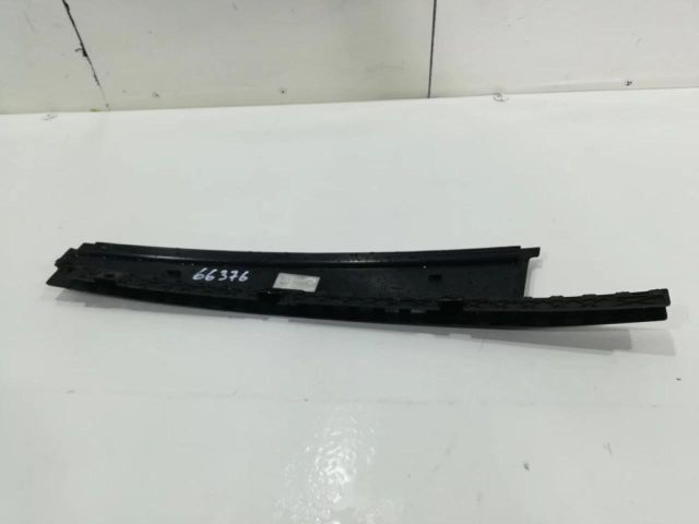 bontott SKODA KAMIQ Bal hátsó Ajtó Díszléc