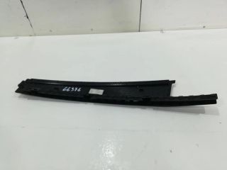 bontott SKODA KAMIQ Bal hátsó Ajtó Díszléc