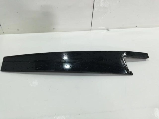 bontott SKODA KAMIQ Bal hátsó Ajtó Díszléc